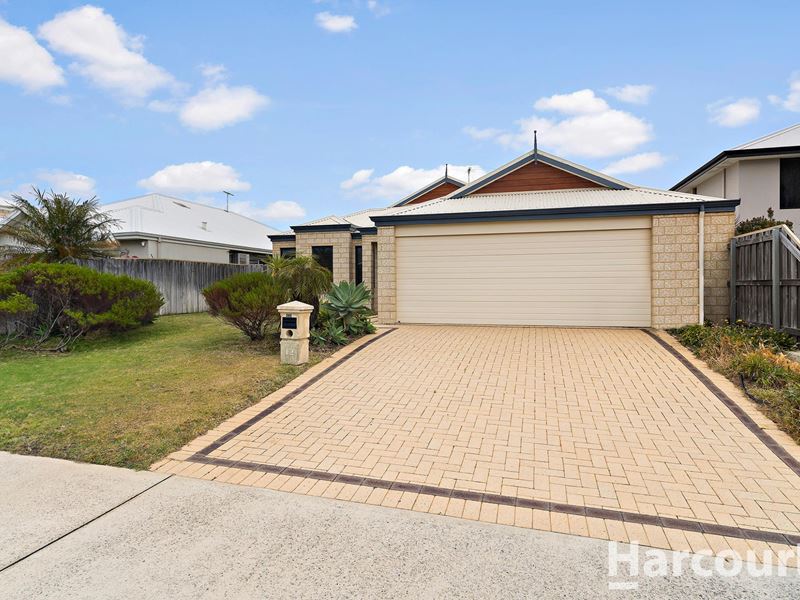 12 Sugarwood Terrace, Halls Head WA 6210