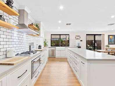 12 Tallowood Avenue, Baldivis WA 6171