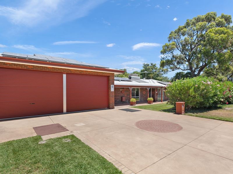 5 Falcon St, Rockingham
