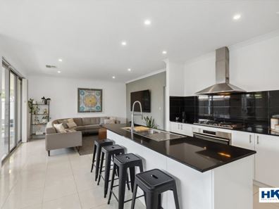 16 Carenza Link, Aveley WA 6069