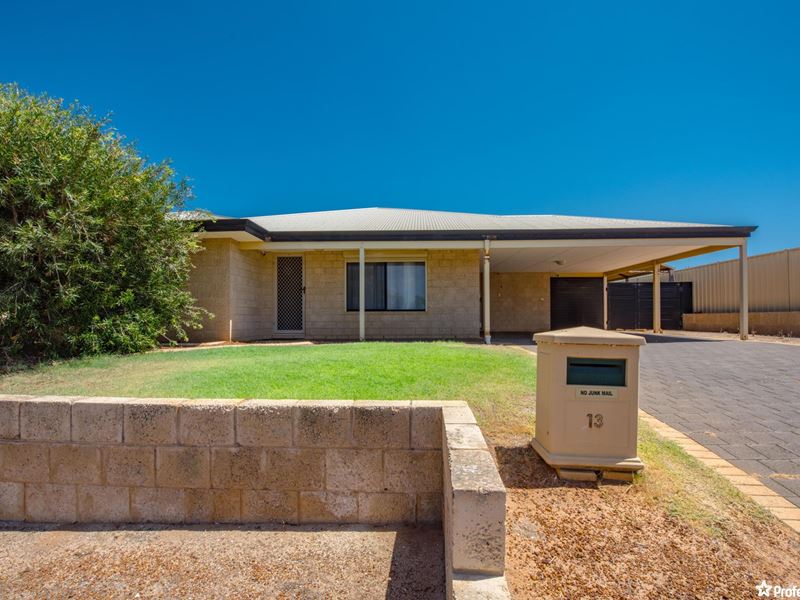 13 Buchanan Place, Tarcoola Beach