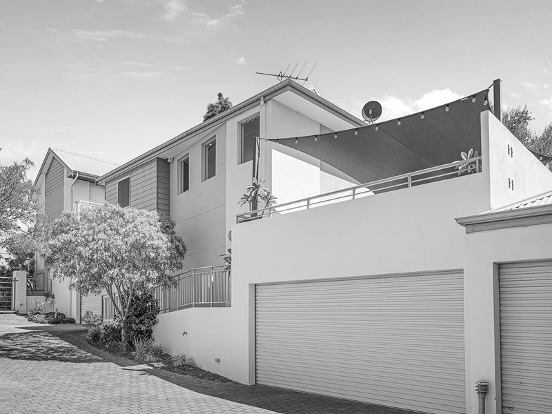 2/44 Pearl Parade, Scarborough