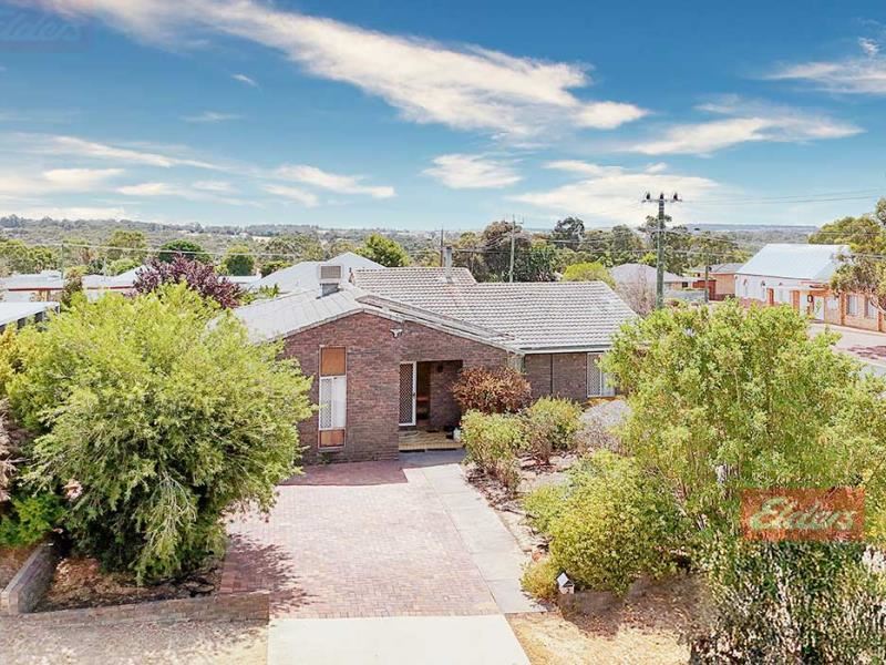 2 Hough Street, Narrogin WA 6312