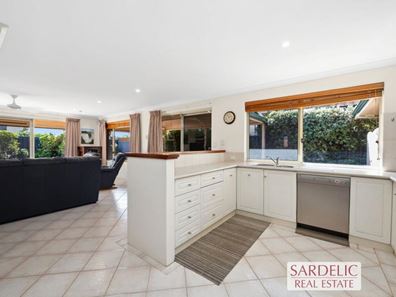 15 Klem Avenue, Salter Point WA 6152
