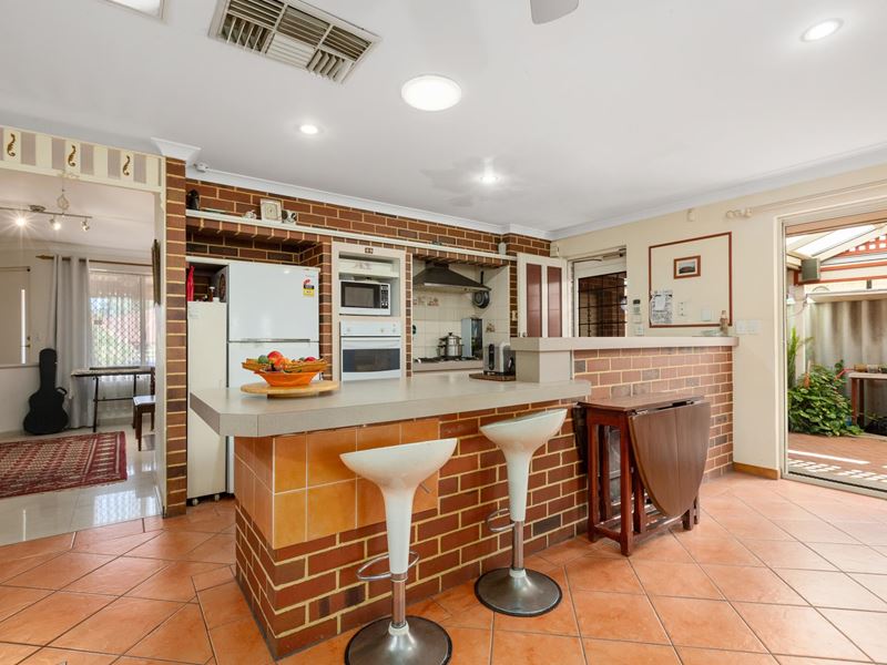 3 Regent Court, Cockburn Central WA 6164