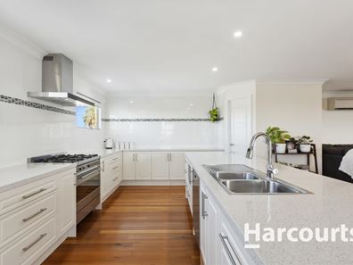 2 Coonewarra Way, Quinns Rocks WA 6030