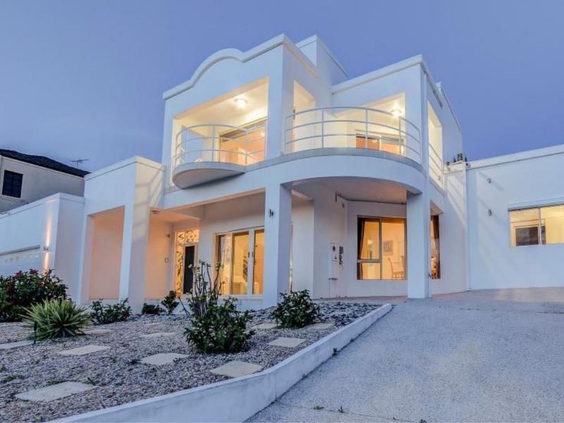 45 Longbeach Promenade, Mindarie