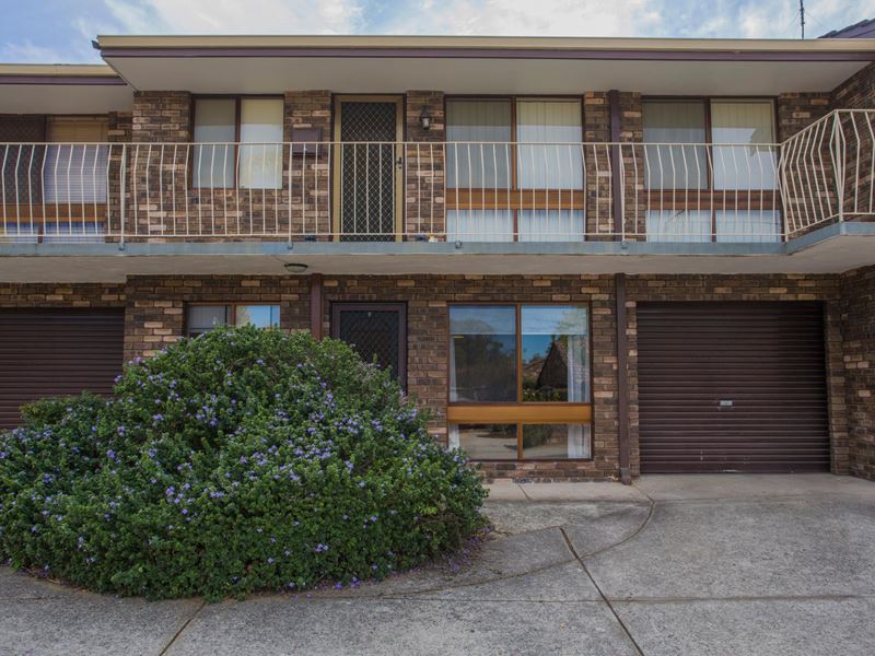 2/2 Waroonga Road, Nedlands WA 6009