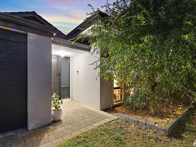 24 Larimar Parade, Byford WA 6122