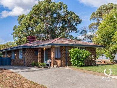 9 Hove Court, Forrestfield WA 6058