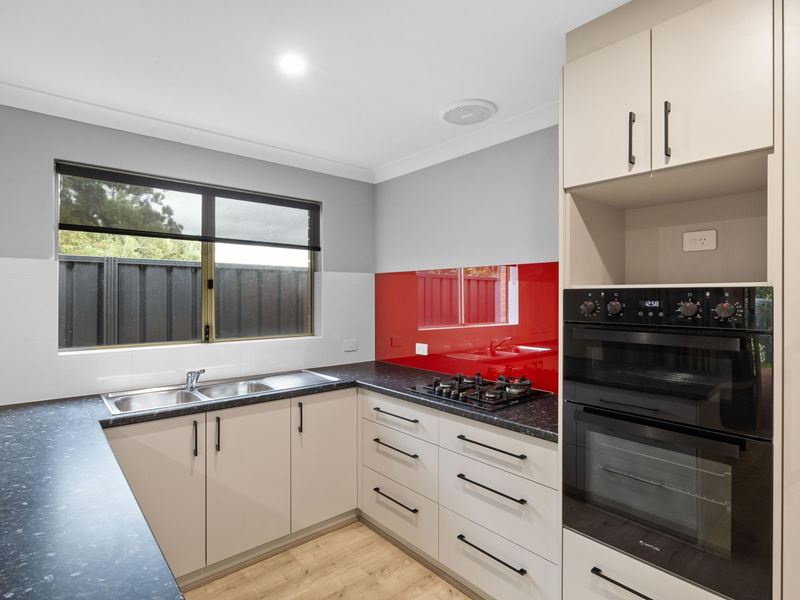 1/7 Conifer Close, Ballajura WA 6066