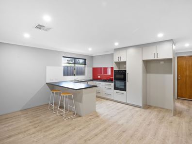 1/7 Conifer Close, Ballajura WA 6066