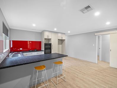 1/7 Conifer Close, Ballajura WA 6066