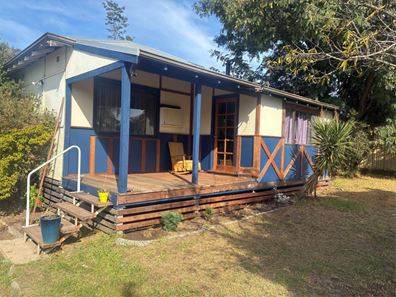 34 Simpson Street, Collie WA 6225