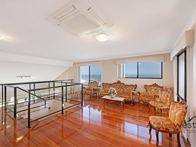 14 Beacon Rise, Wandina WA 6530