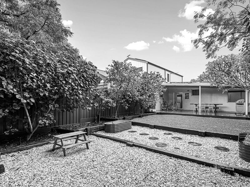 60 Hale Road, Wembley Downs