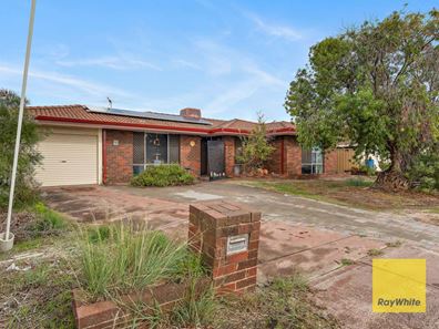 72 Forest Lakes Drive, Thornlie WA 6108