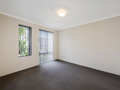 15/323 Pebble Beach Boulevard, Meadow Springs WA 6210