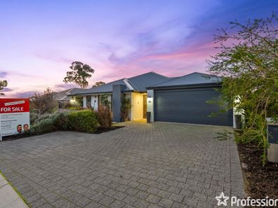 135 Bellingham Parade, Wellard WA 6170