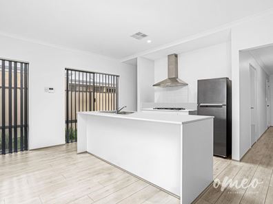 10 Mallacoota Parade, Anketell WA 6167