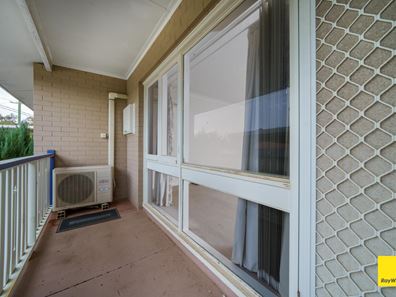 2B Shalford Way, Girrawheen WA 6064