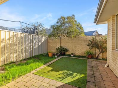 10 Barnfield Drive, Ellenbrook WA 6069