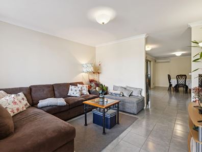10 Barnfield Drive, Ellenbrook WA 6069