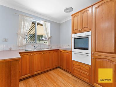 36 Currawong Way, Thornlie WA 6108