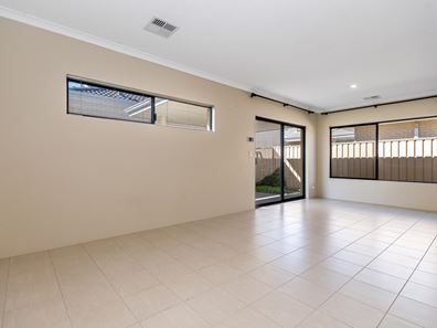 20 Blue Road, Canning Vale WA 6155