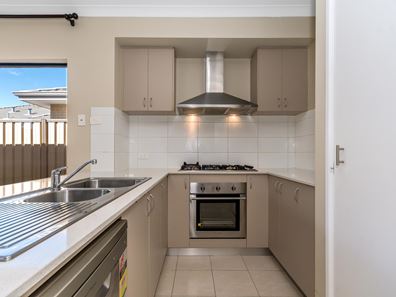 20 Blue Road, Canning Vale WA 6155
