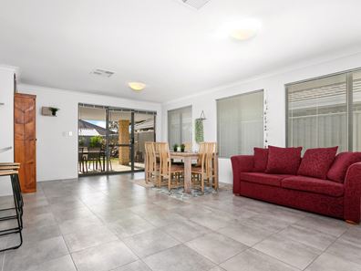 17 Daimpre  Way, Byford WA 6122