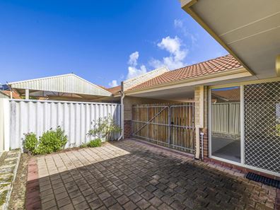 1/3 Ardath Court, Dianella WA 6059