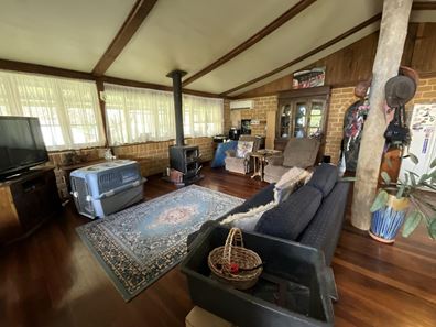 907 CROSSMAN ROAD, Crossman WA 6390