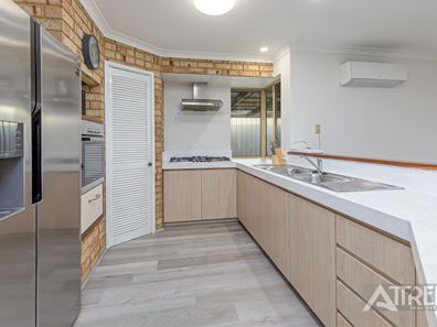 17 Endeavour Court, Thornlie WA 6108