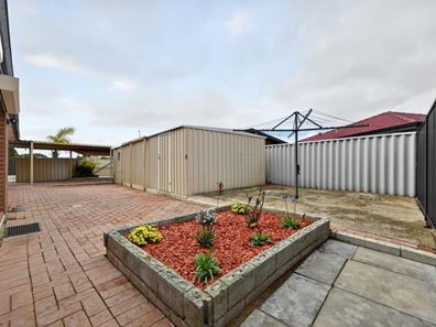 1 Limosa Glade, Warnbro WA 6169