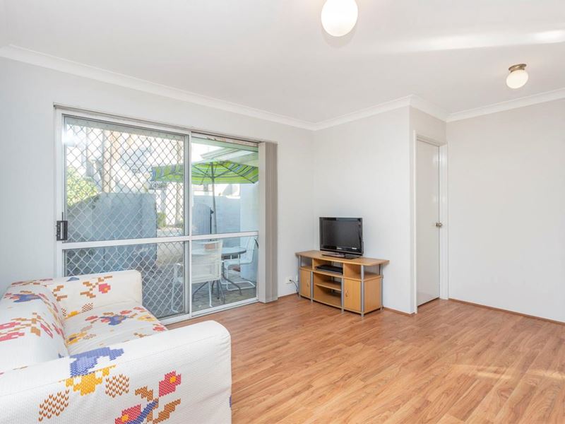 13/2 Waterway Court, Churchlands WA 6018