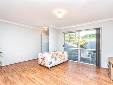 13/2 Waterway Court, Churchlands WA 6018