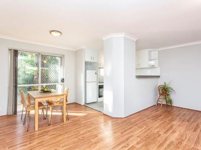 13/2 Waterway Court, Churchlands WA 6018