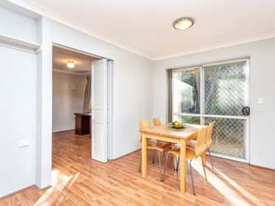13/2 Waterway Court, Churchlands WA 6018
