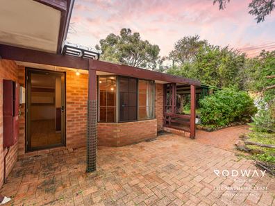 24B Onyx Rd, Mount Richon WA 6112