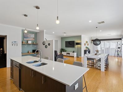 15 Palomino Promenade, The Vines WA 6069