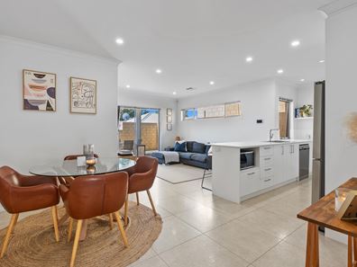 8 Knave Lane, Innaloo WA 6018