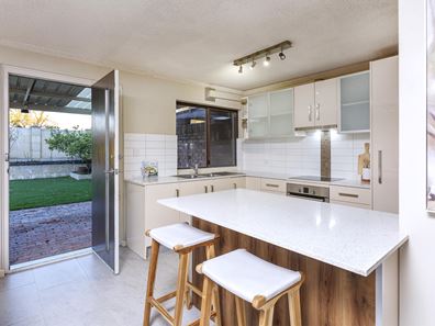 1/203 Labouchere Road, Como WA 6152