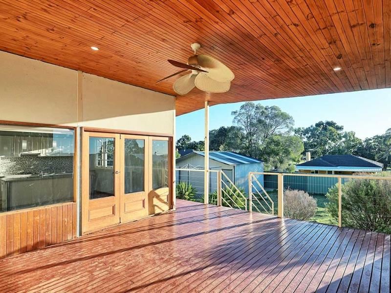 23 Clianthus Way, Koongamia WA 6056