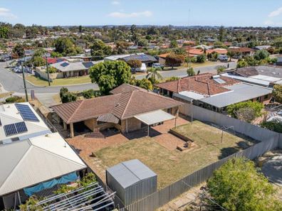 40 Whitworth Avenue, Girrawheen WA 6064