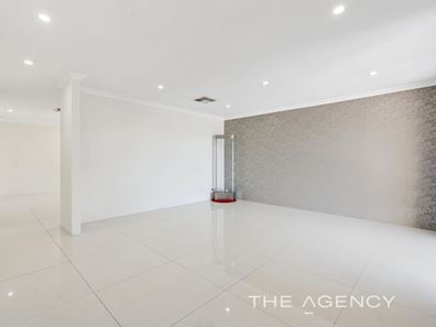 11 Mondrian Approach, Ashby WA 6065