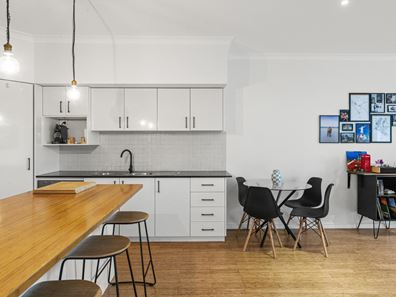 16/2-4 Pensioner Guard Road, North Fremantle WA 6159