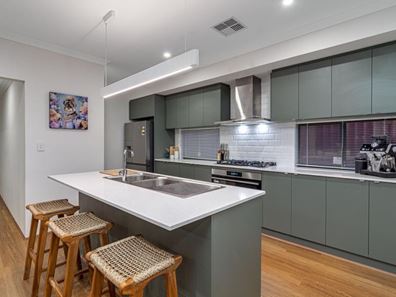 187 Erindale Road, Hamersley WA 6022