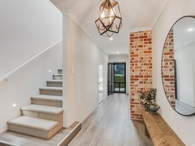 7 Dearden Way, Madeley WA 6065