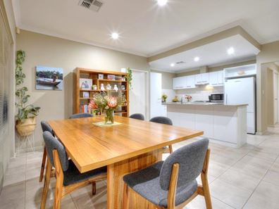 34 Sacramento Parade, Hocking WA 6065